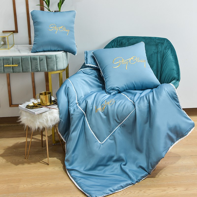 真丝绣花抱枕被