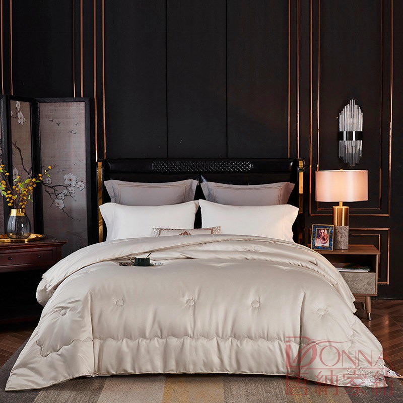 臻品60德绒冬被-卡其